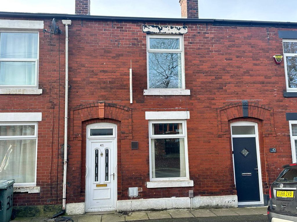 Property photo 2 of 9