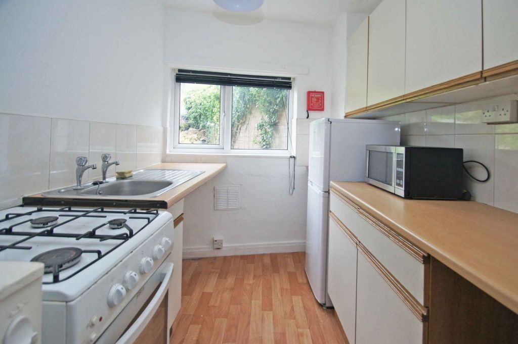 Property photo 3 of 10 Picture No. 04