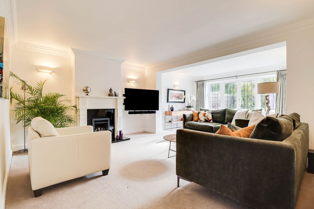 Property photo 2 of 25 Reception