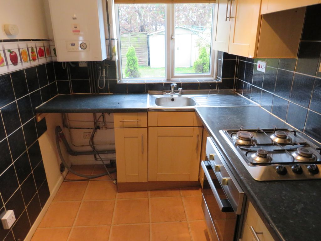 Property photo 2 of 9 Kitchen