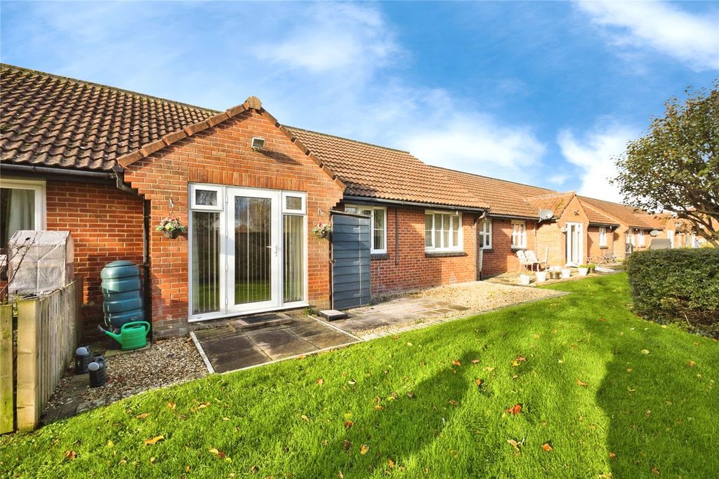 Property photo 2 of 10 General View