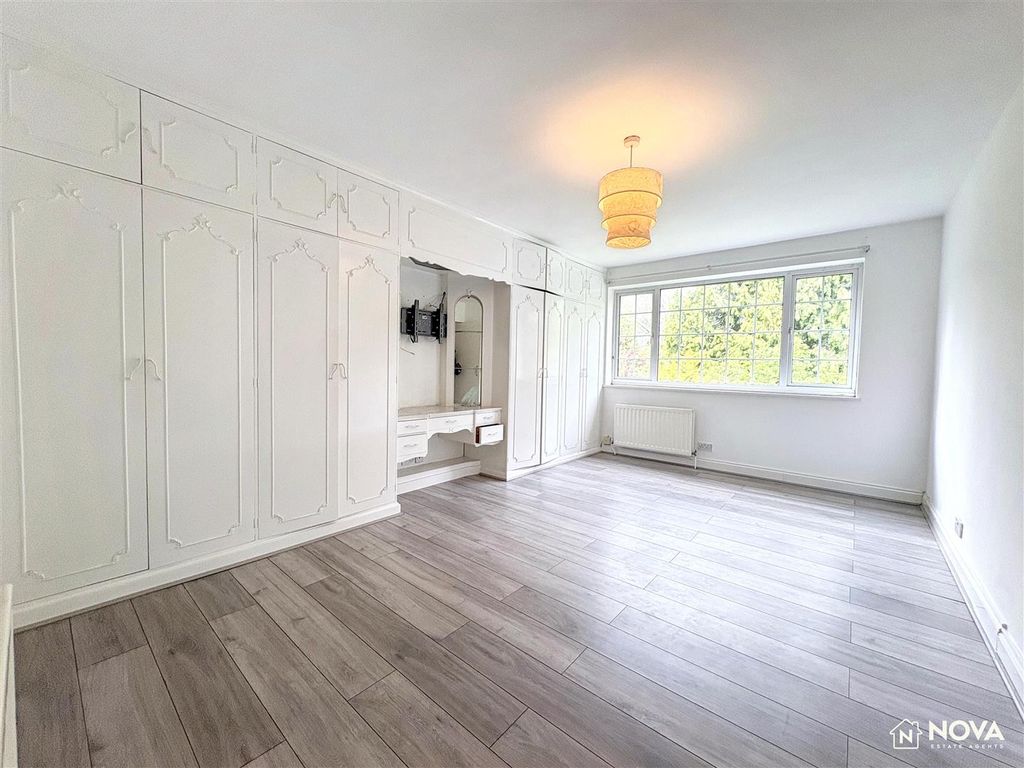 Additional image 16 of 4 bed detached house for saleOld Bedford Road, Luton LU2