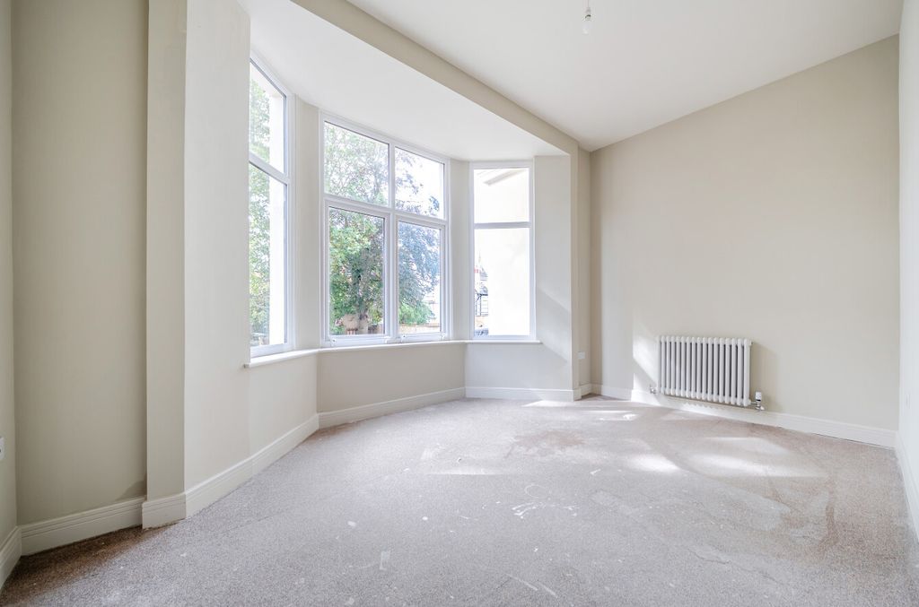 Property photo 2 of 10 1522826-1-6Aabc81...