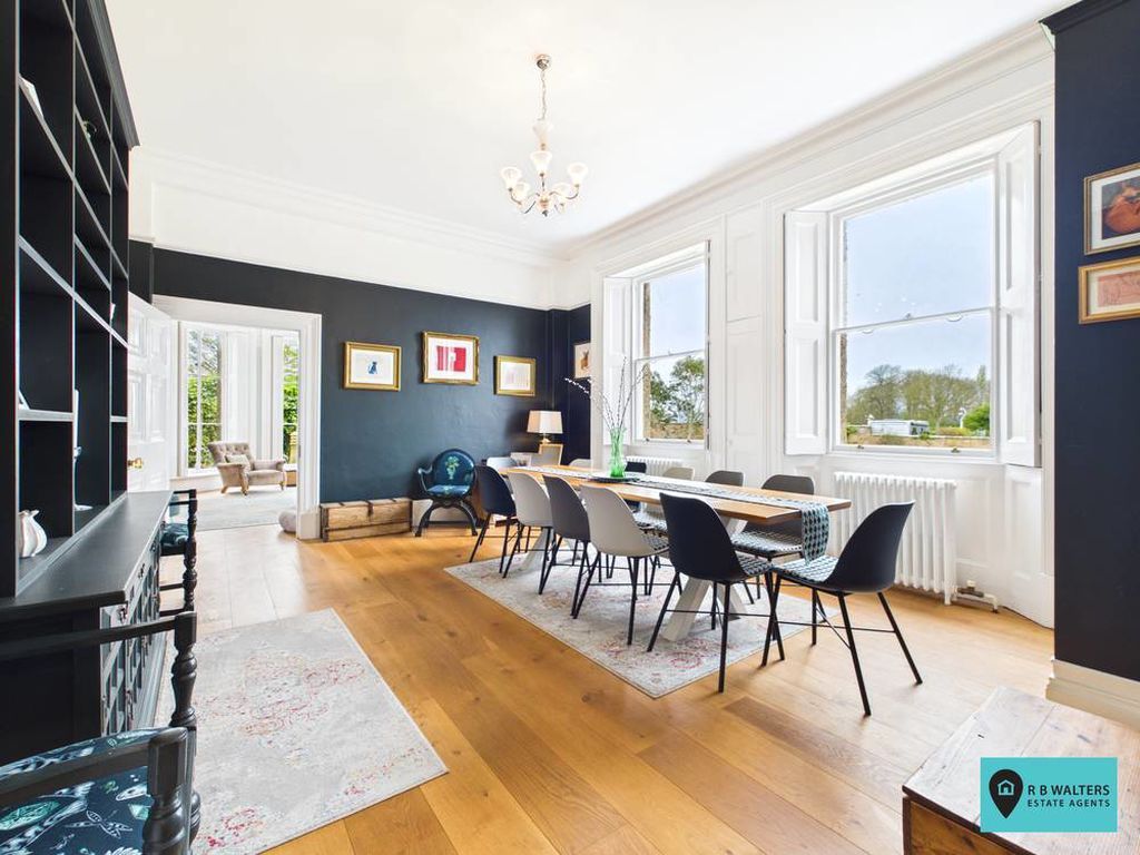 Property photo 3 of 44 Dining Room