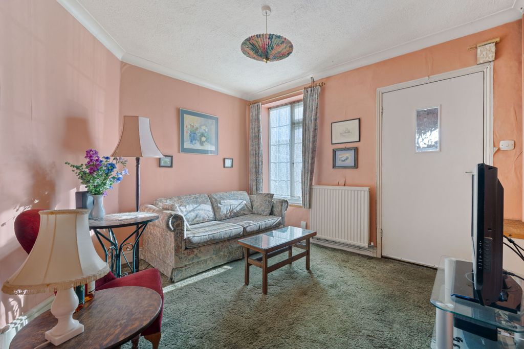 Property photo 2 of 21