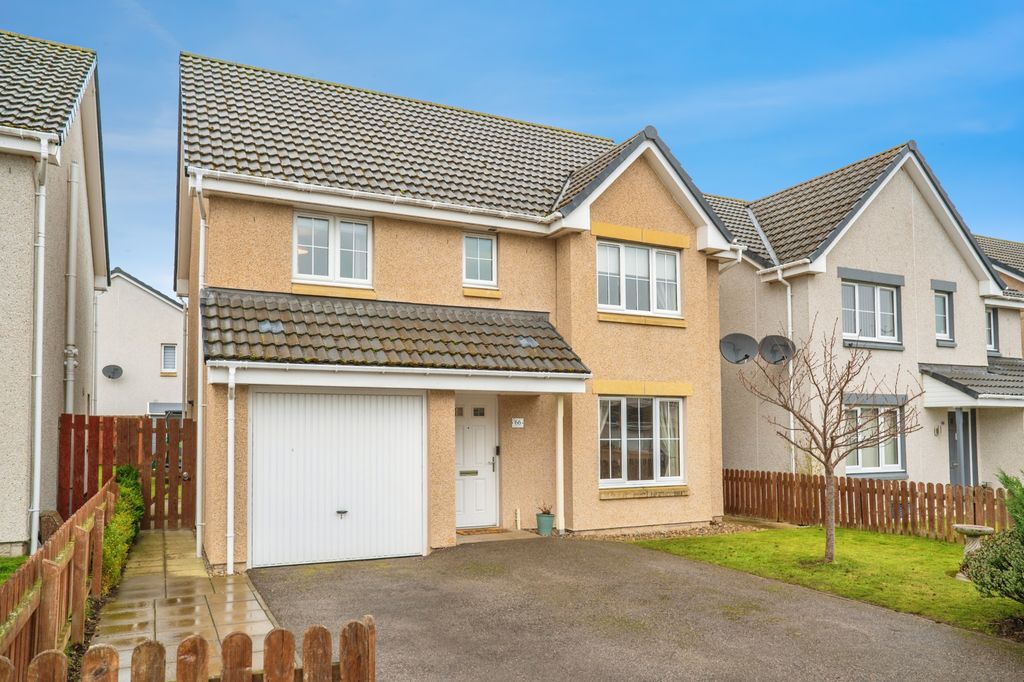 Property photo 1 of 21 Front