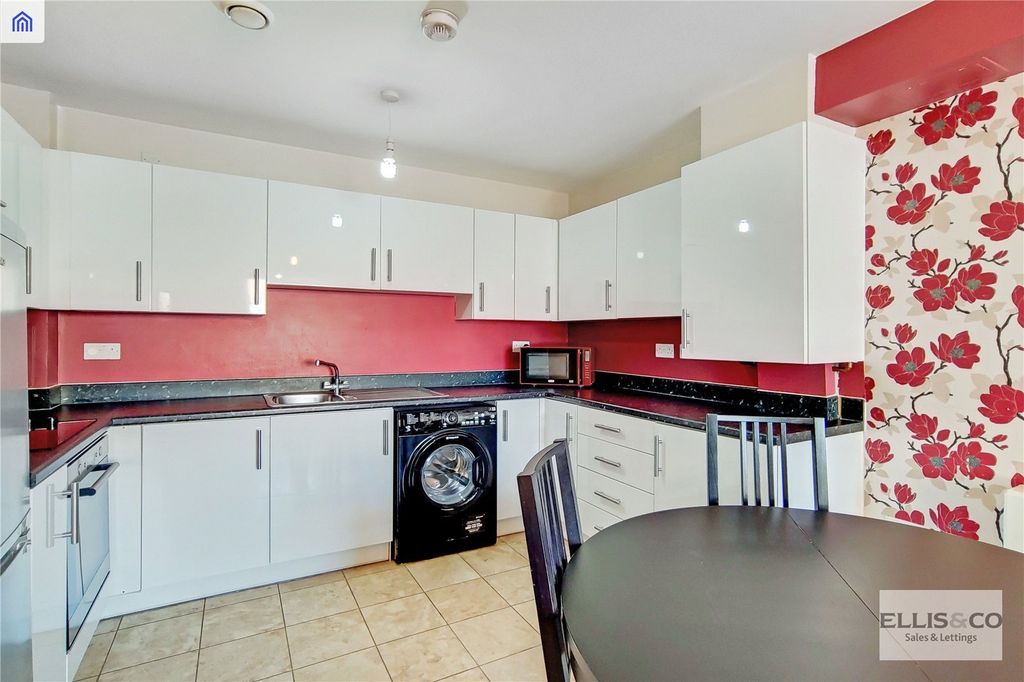 Property photo 1 of 11 Picture No. 13