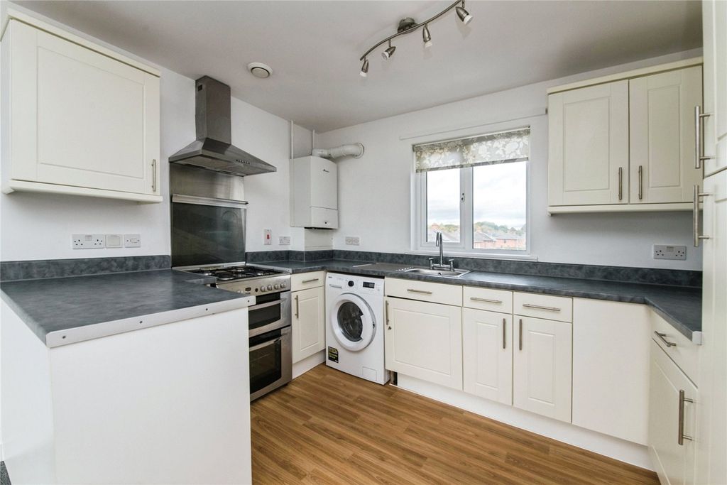 Property photo 2 of 11 Picture No. 15
