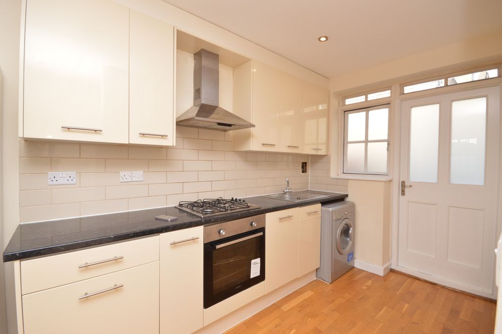 Property photo 2 of 13 Dsc 0109 (Agentpro)