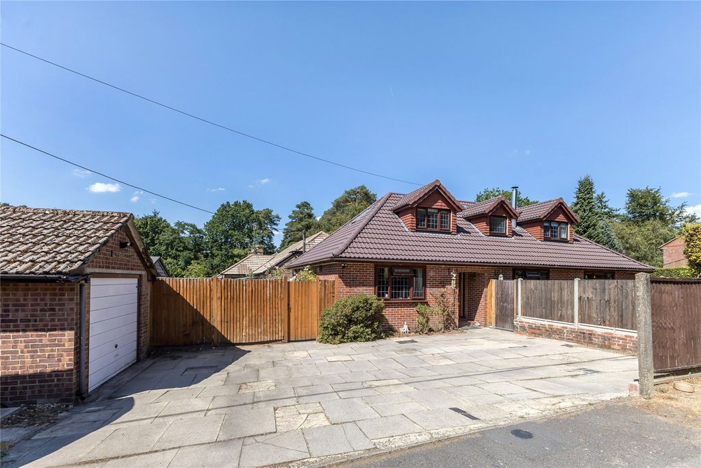 Property photo 1 of 25 Picture No. 28