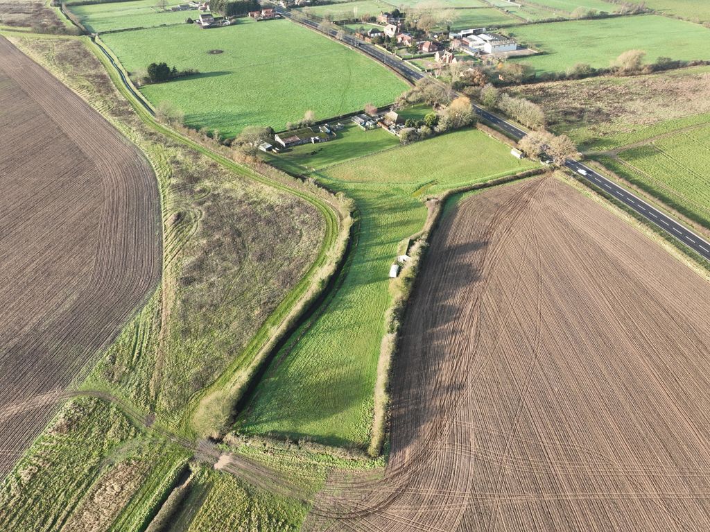 Property photo 3 of 4 Photo 5