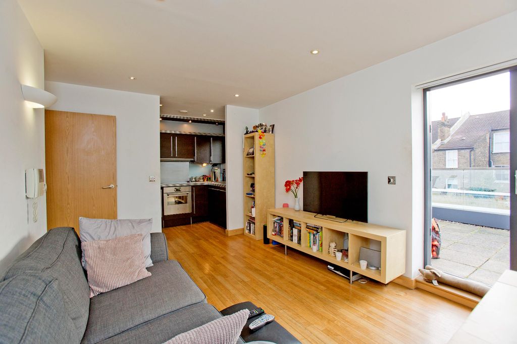 Property photo 2 of 10