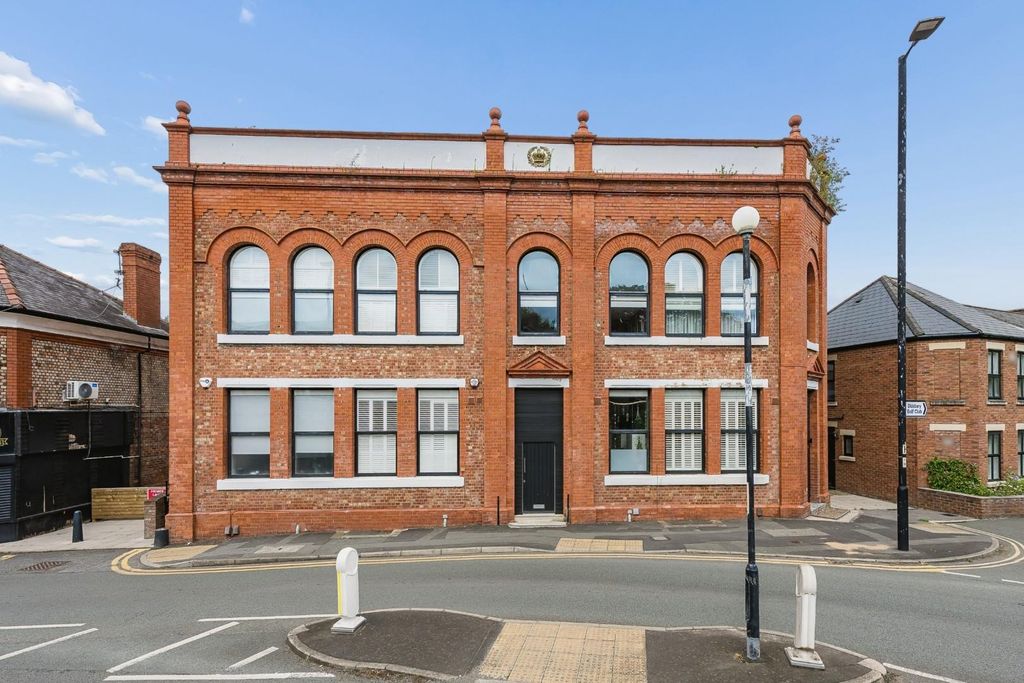 Property photo 1 of 36