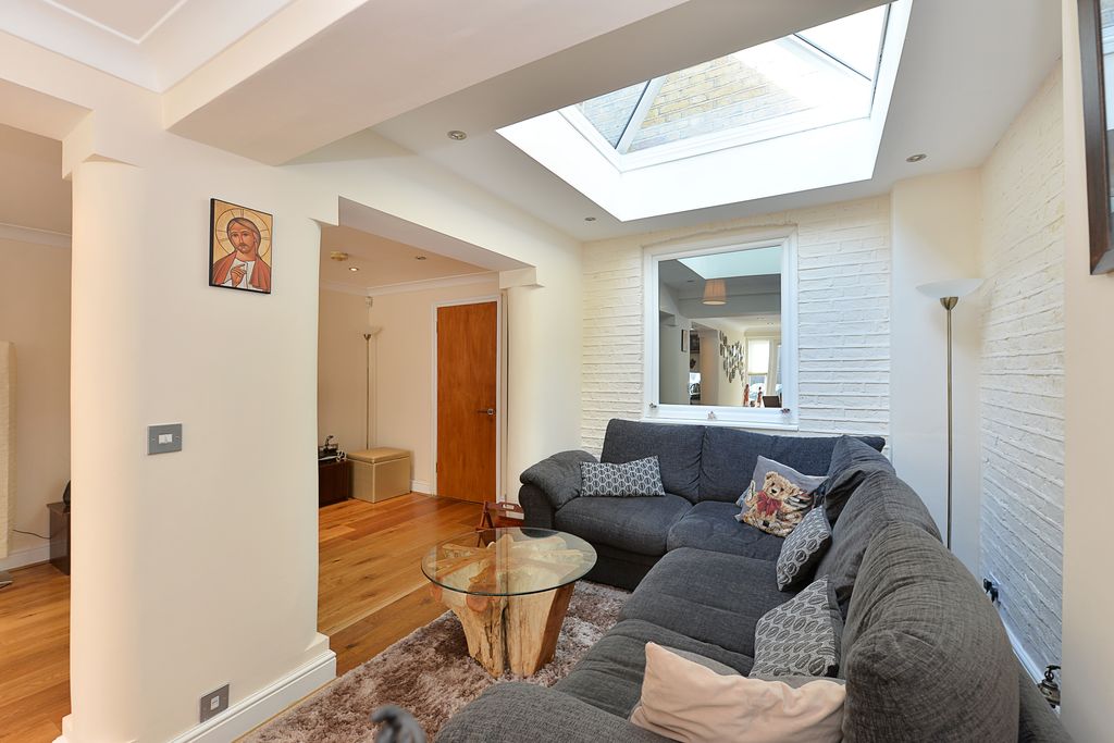 Property photo 3 of 15 Gallery