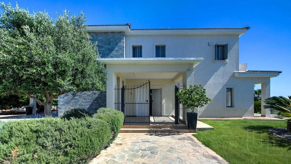 Property photo 3 of 37