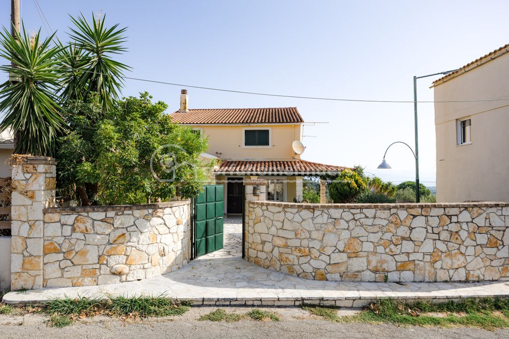 Property photo 2 of 21 Gateway In