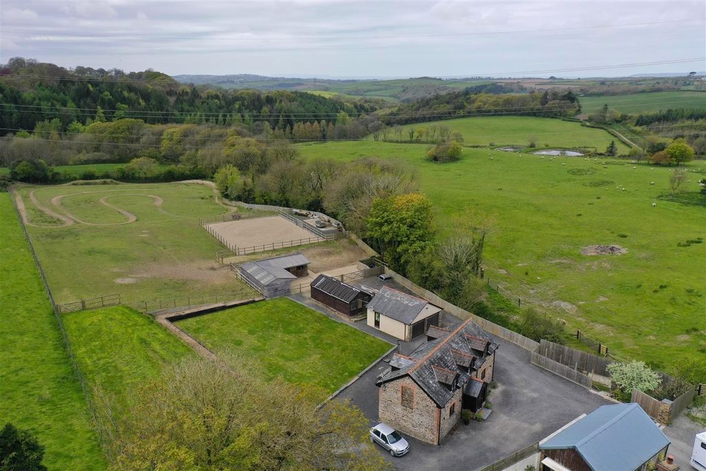 Property photo 2 of 31 The Barnbrook 7.Jpg