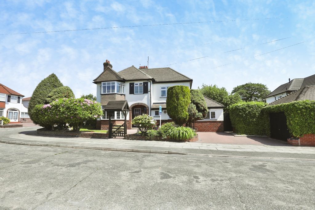 Property photo 1 of 44 2
