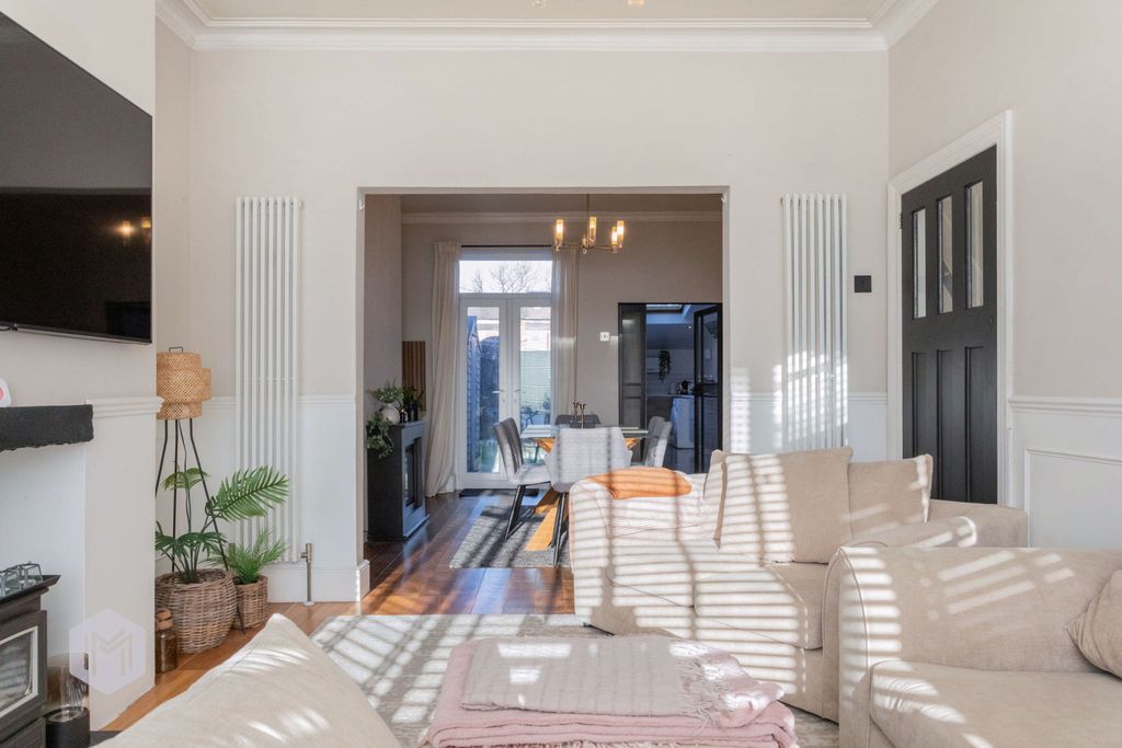 Property photo 3 of 22 Picture No. 37