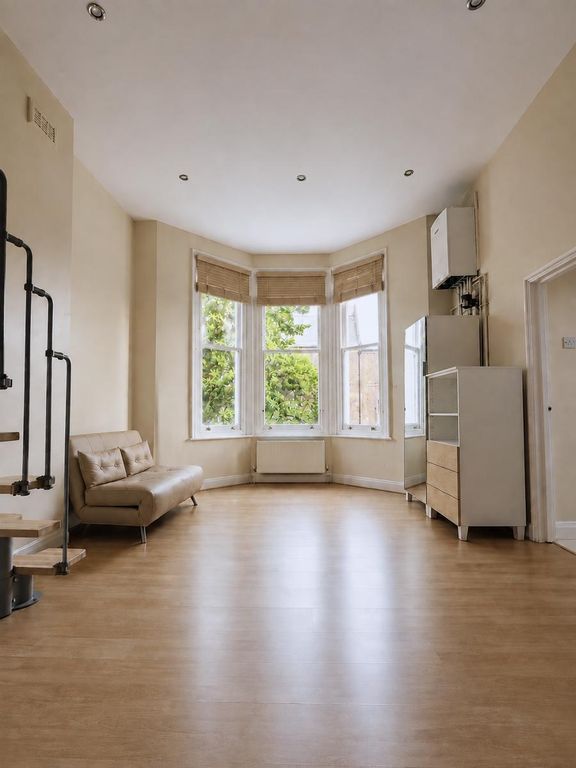 Property photo 1 of 6 Living Room