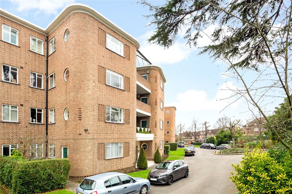 Property photo 1 of 9 Fairacres