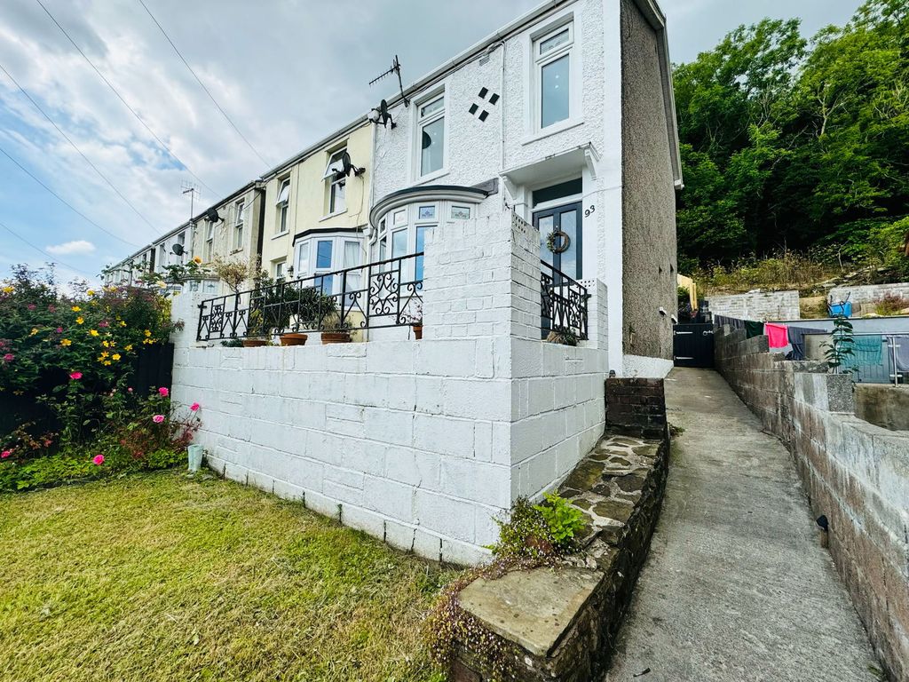 Property photo 1 of 26