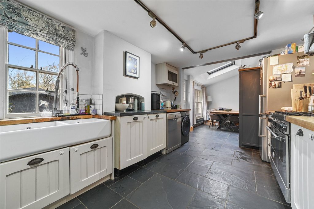 Property photo 3 of 24 Kitchen