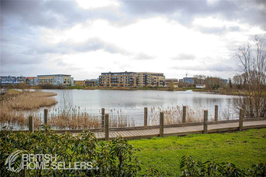 Property photo 2 of 13 Picture No. 15