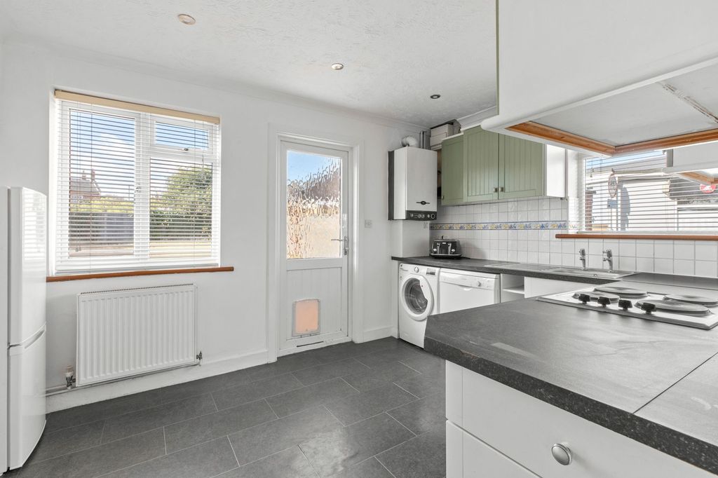 Property photo 3 of 13