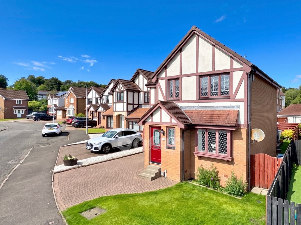 Property photo 1 of 27 St.Annes Wynd, Erskine External Pic