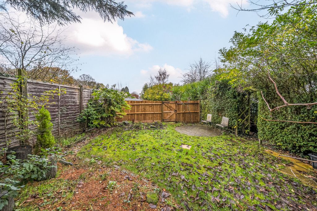 Property photo 2 of 11