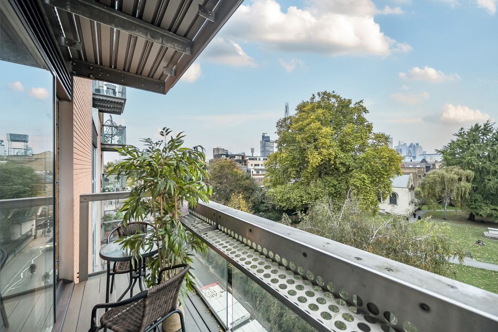 Property photo 3 of 18 Balcony