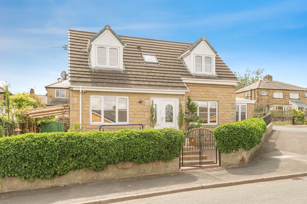 Property photo 1 of 18