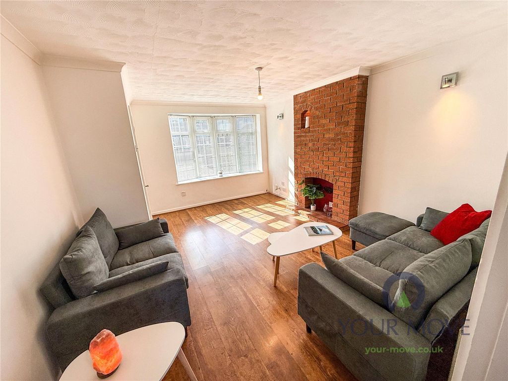 Property photo 3 of 18 Living Room