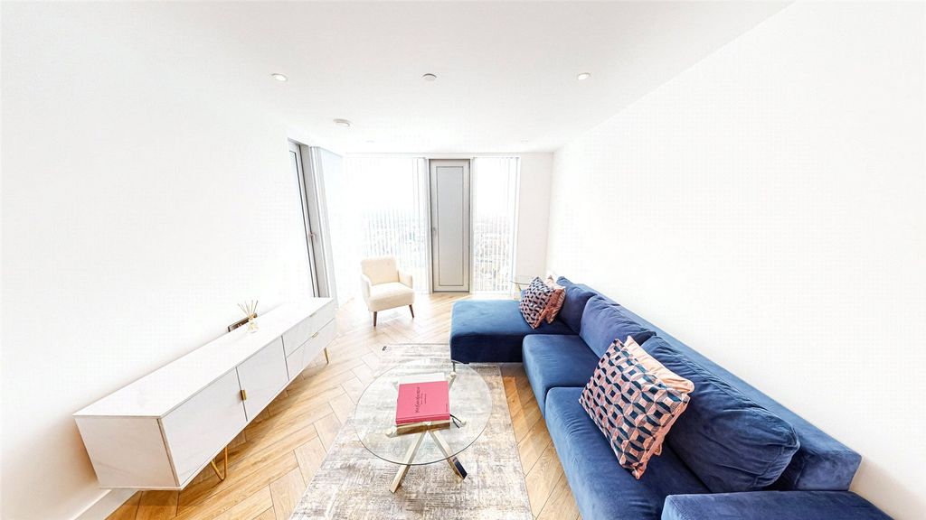 Property photo 1 of 18 Living Area