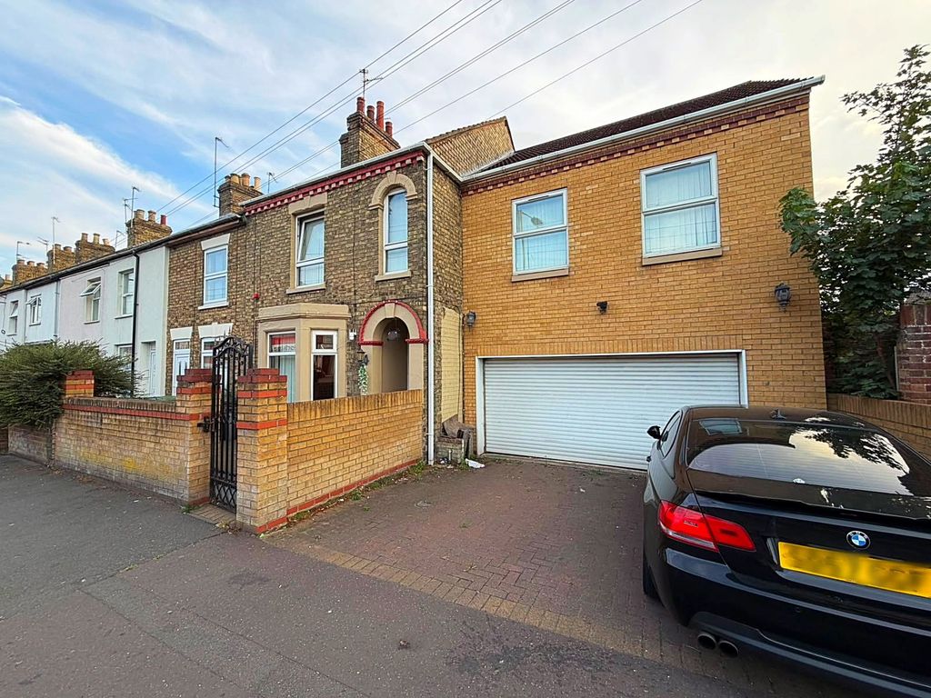 Property photo 1 of 19