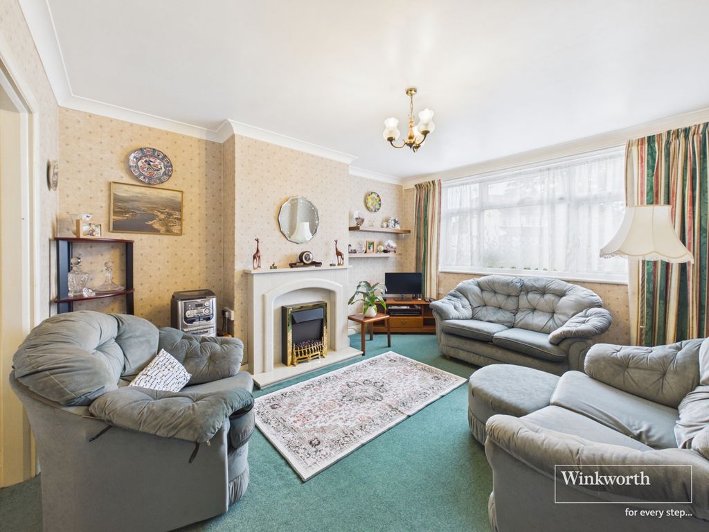 Property photo 2 of 14 Through Lounge