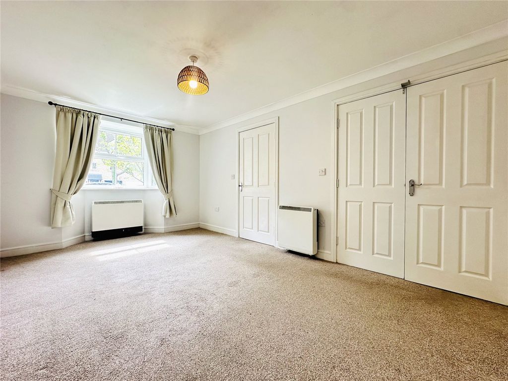 Property photo 2 of 7 Picture No. 06
