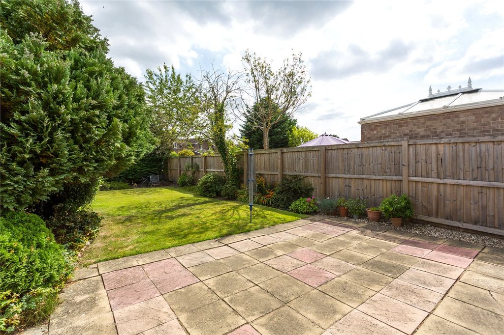 Property photo 2 of 11 Photos
