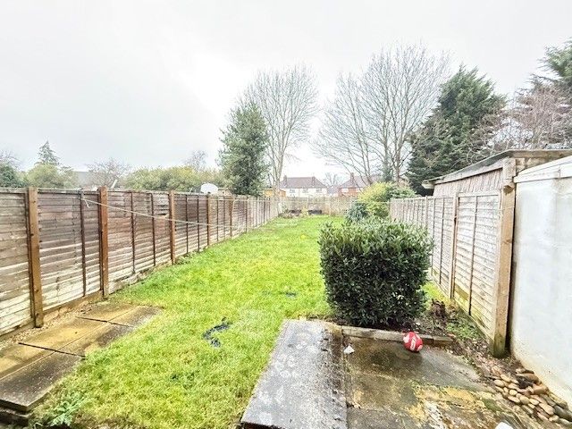 Property photo 2 of 13 Garden