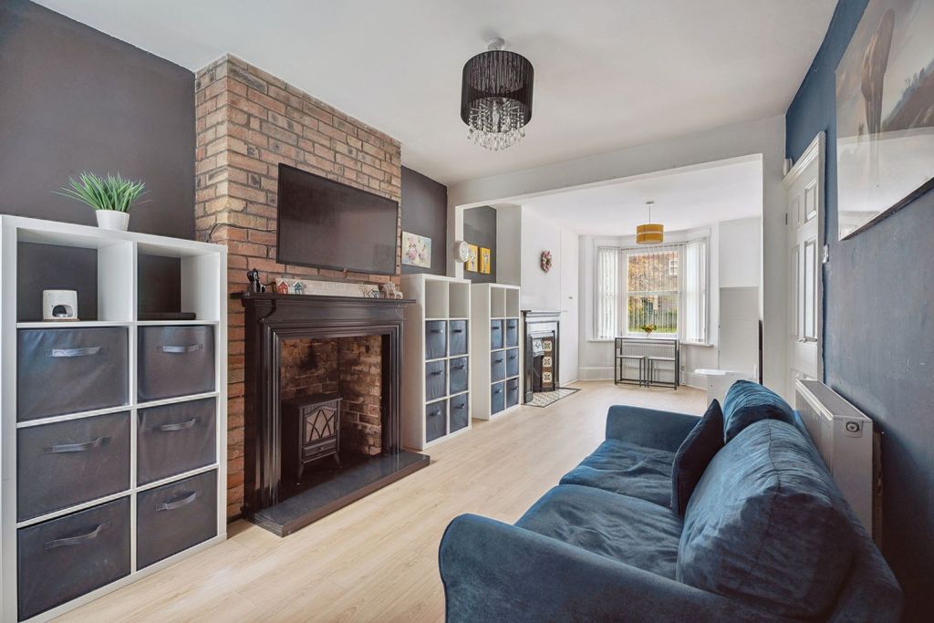 Property photo 2 of 19