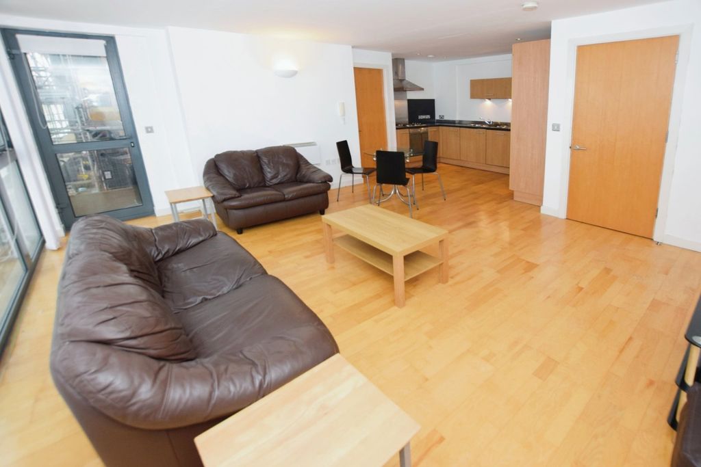 Property photo 3 of 19 Picture No. 30