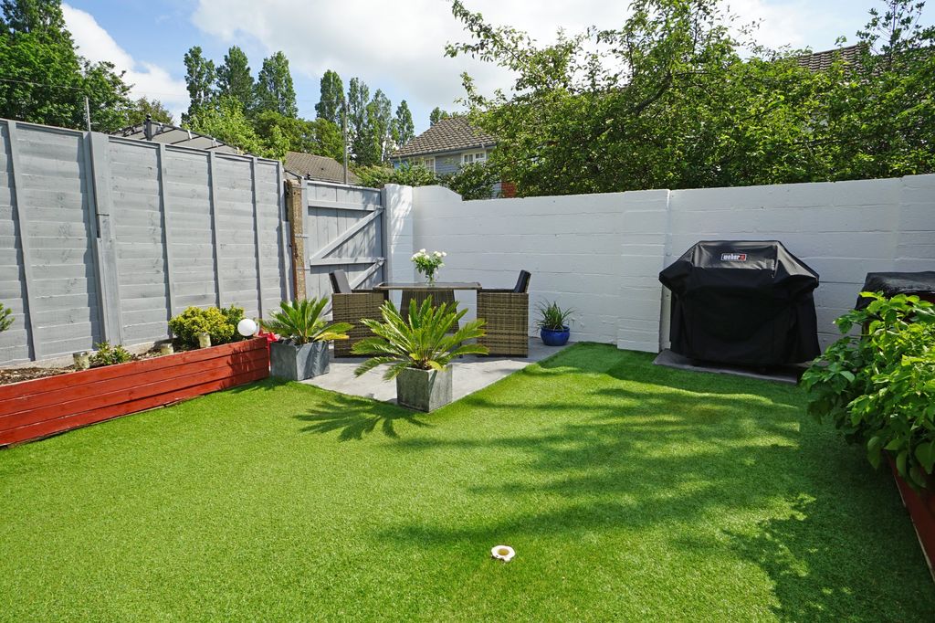 Property photo 2 of 19