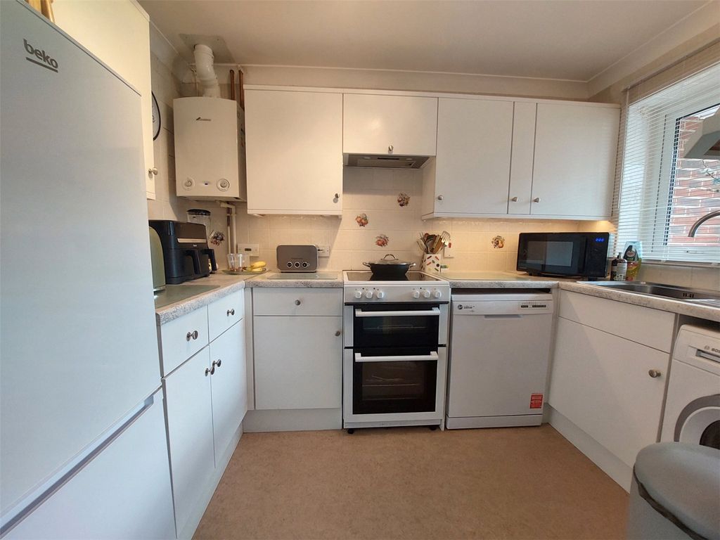 Property photo 3 of 11 Picture No. 21