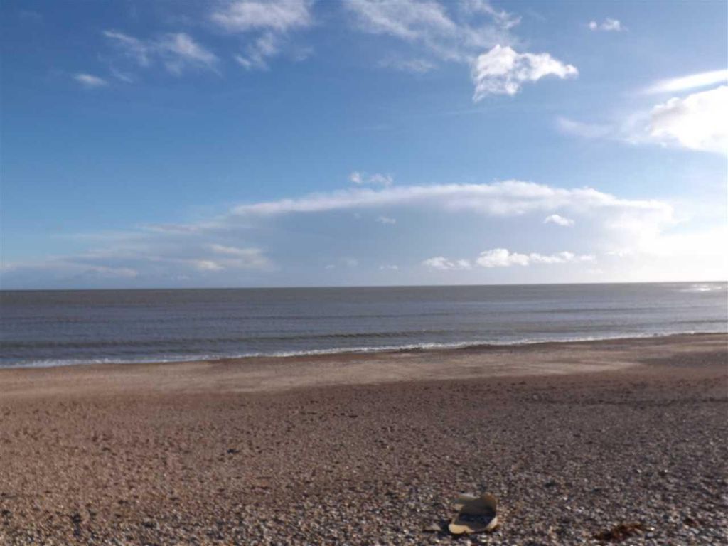 Property photo 3 of 9 Pagham Beach