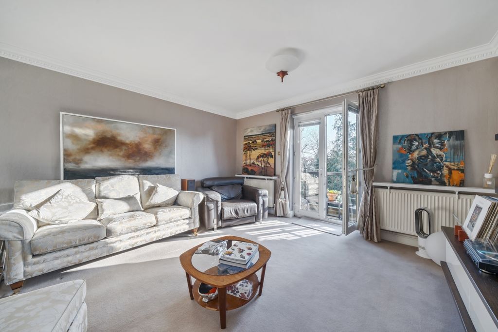 Property photo 3 of 23