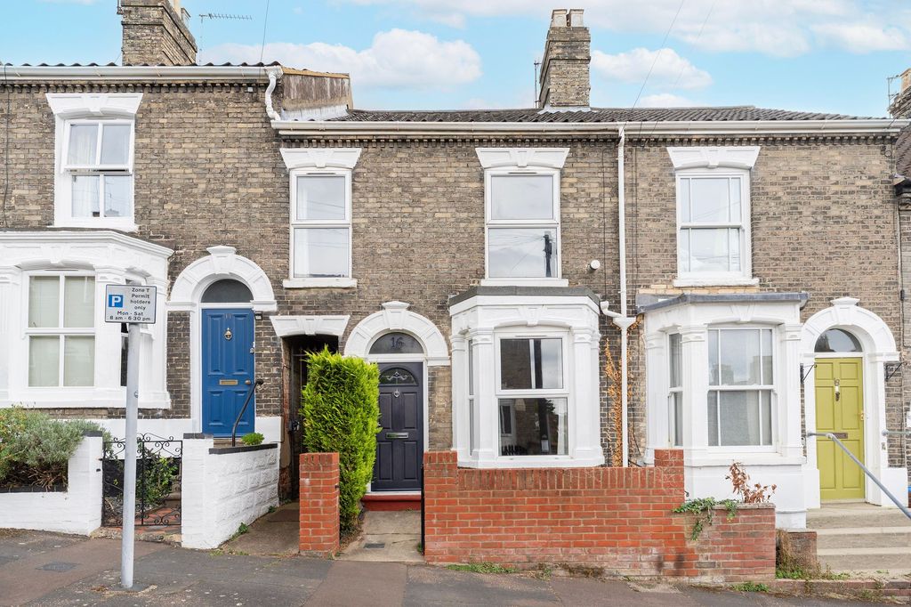 Property photo 1 of 14