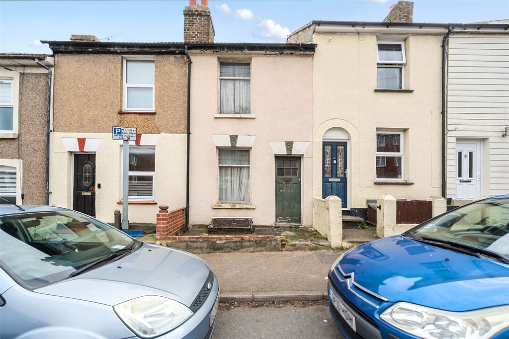 Property photo 2 of 10 External