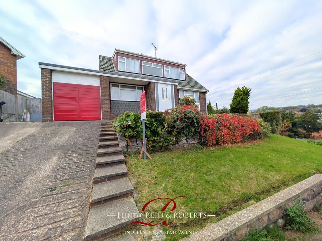 Property photo 1 of 16 Front (Exterior)