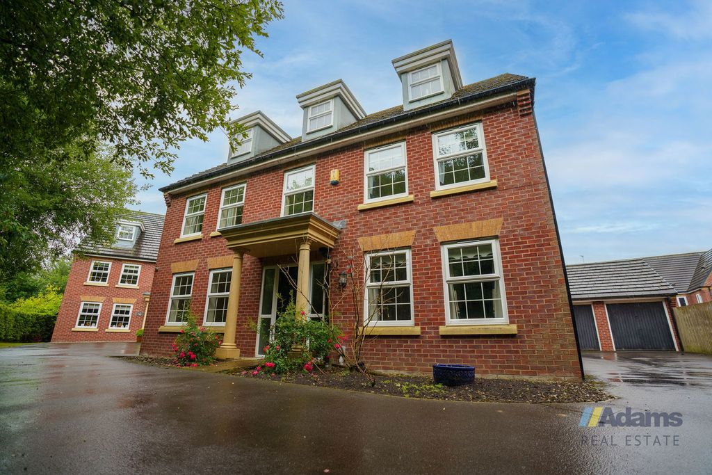 Property photo 1 of 38